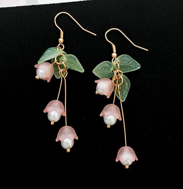 small pure and fresh and sweet girl lilies flowers earring