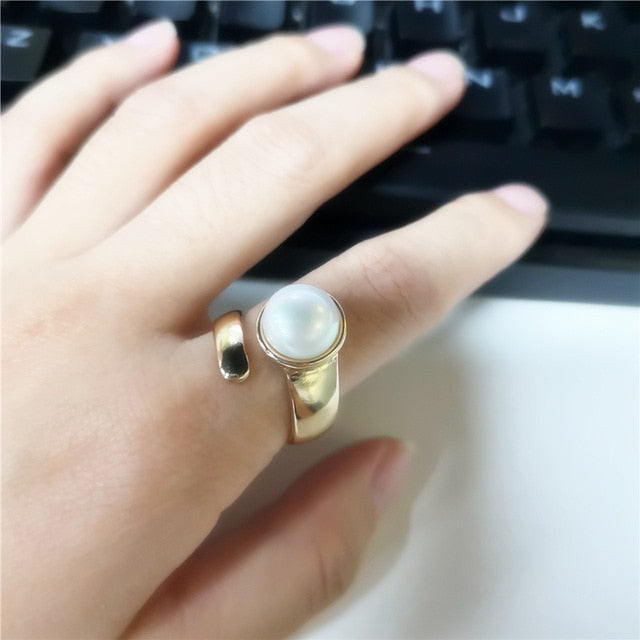 Big Imitation Pearls  Gold Color Metal Hollow  Rings