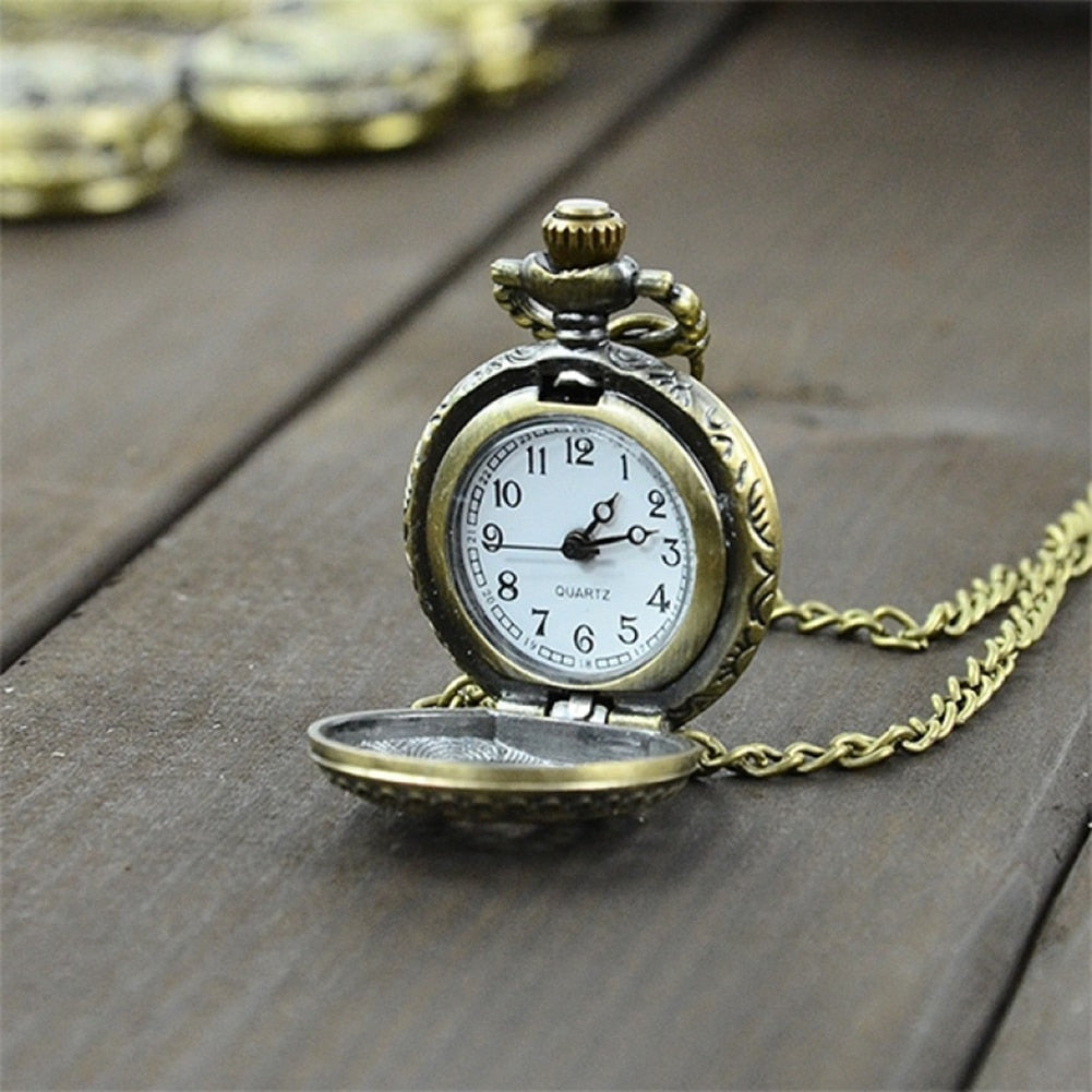 Vintage Steampunk Quartz Necklace Carving Pendant Chain Clock Pocket Watch