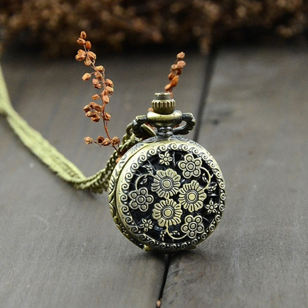 Vintage Steampunk Quartz Necklace Carving Pendant Chain Clock Pocket Watch
