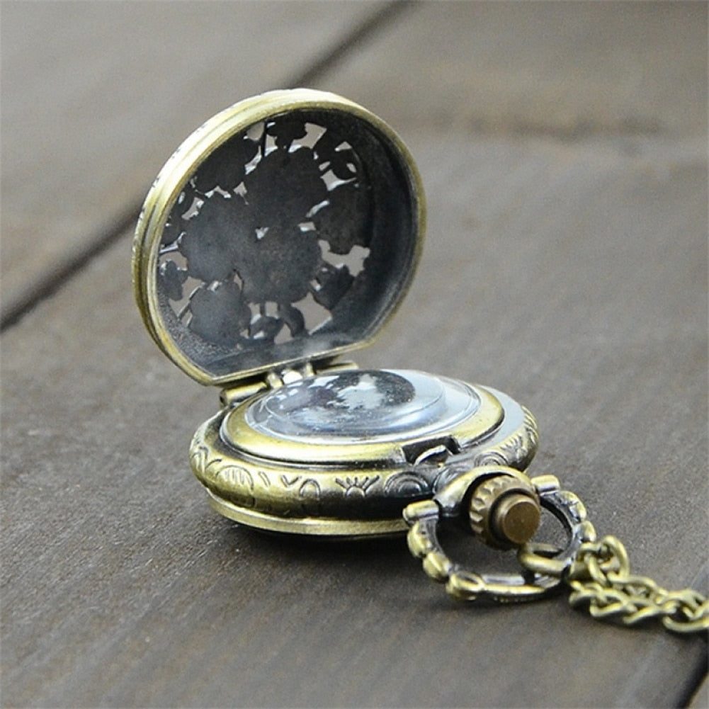 Vintage Steampunk Quartz Necklace Carving Pendant Chain Clock Pocket Watch