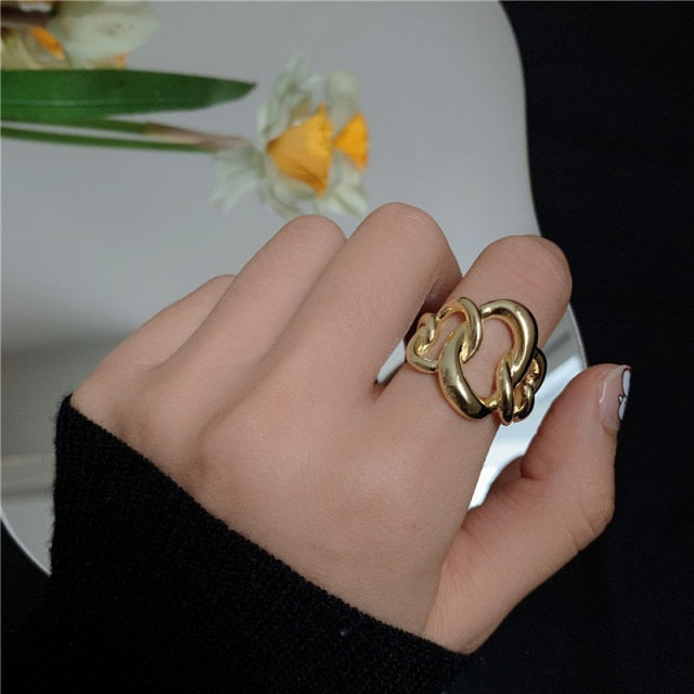 Cool Hollow Out - Twist Metal Ring