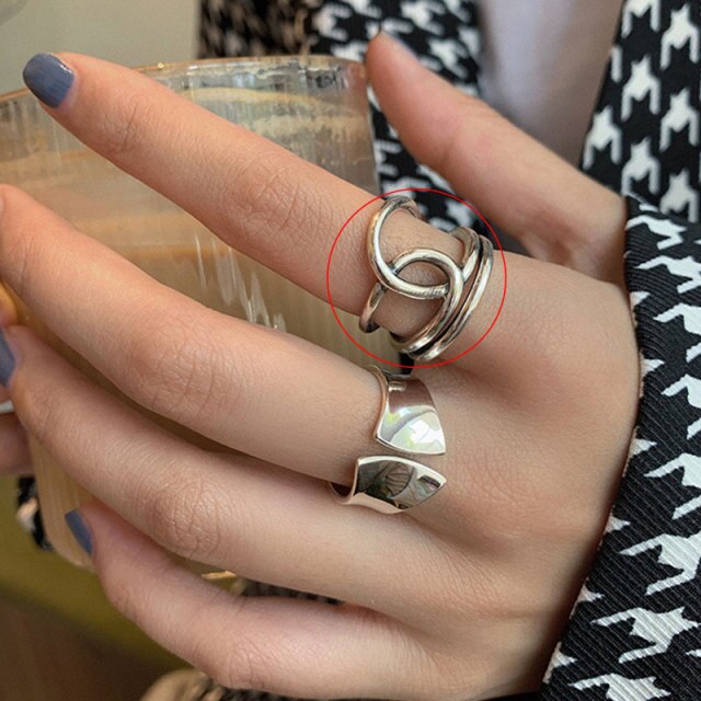 Cool Hollow Out - Twist Metal Ring