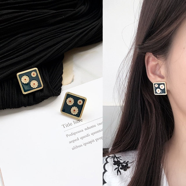 Sweet Acrylic Heart Stud Earrings