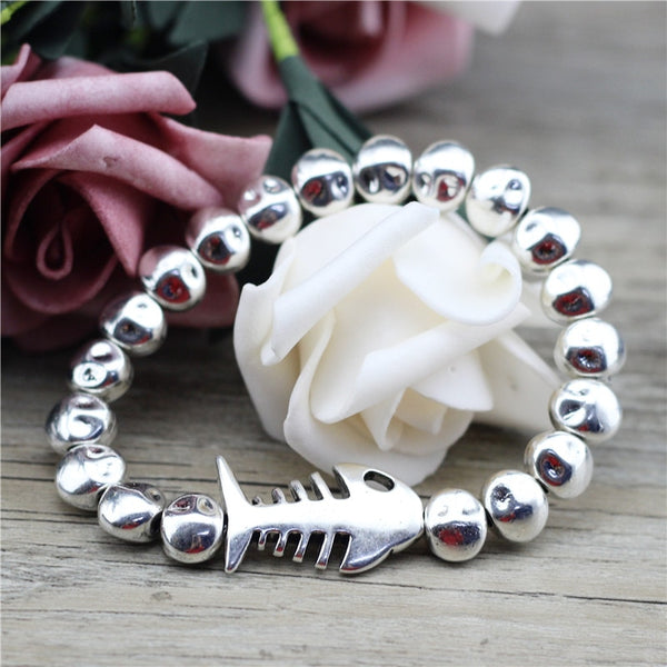 Pulseras de metal ajustables con dijes envolventes de espinas de pescado y diseño original