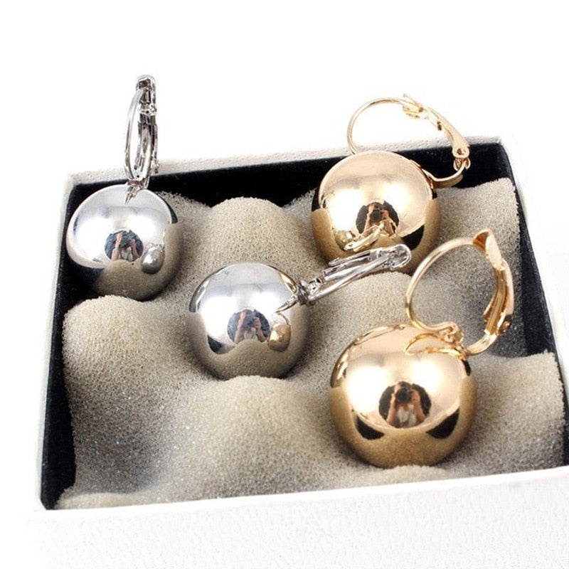 Women's Fashion Ball-Shape Dangle Earrings
