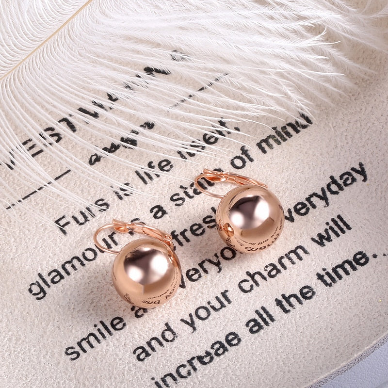 Women's Fashion Ball-Shape Dangle Earrings