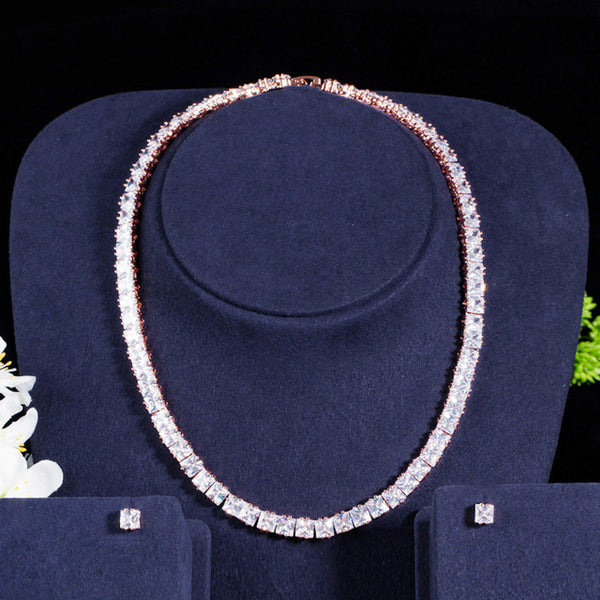 Conjunto de gargantilla y pendientes clásicos de oro rosa 585 con circonitas cúbicas de corte cuadrado grande