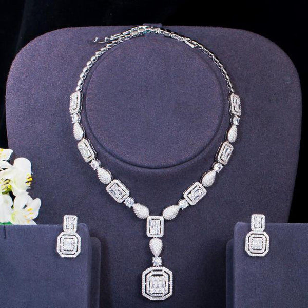 Conjunto de joyería para fiesta con colgante, collar y pendientes de circonita cúbica con diseño clásico cuadrado y brillante