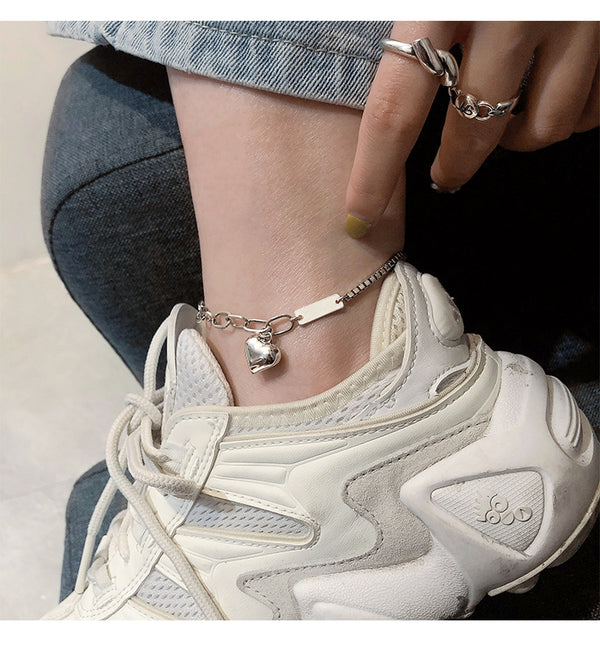 Delicada pulsera tobillera con corazón de amor en color plata hecha a mano para mujer
