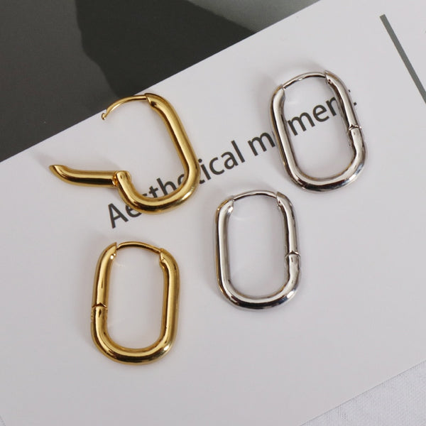 Pendientes de aro vintage de oro con pequeños círculos