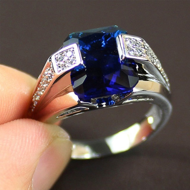 Luxury Deep Blue Solitaire Rings for Women