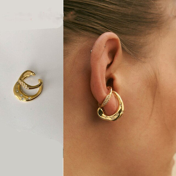 Pendientes de metal punk con forma de puño para la oreja, geométricos, irregulares, huecos y con clip para el hueso de la oreja