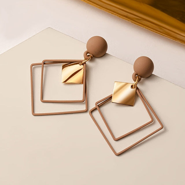 Women Brown Arcylic Geometric Dangle Drop Gold Earing