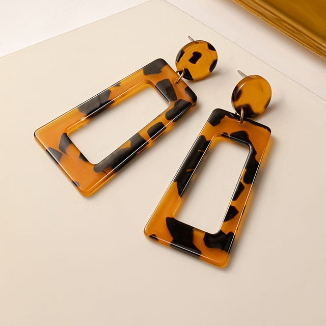 Women Brown Arcylic Geometric Dangle Drop Gold Earing