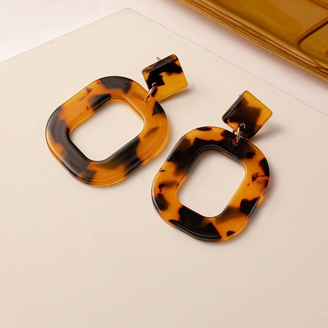 Women Brown Arcylic Geometric Dangle Drop Gold Earing