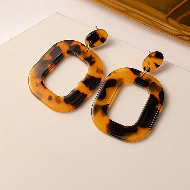 Women Brown Arcylic Geometric Dangle Drop Gold Earing