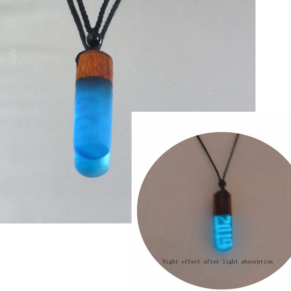 birthday necklaces, retro features
