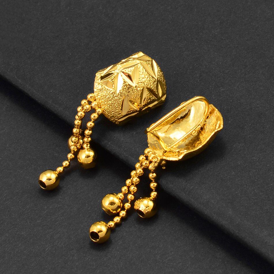 New Metal Earrings With Rund Ball for Women/Girls