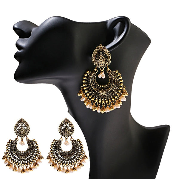 Pendientes clásicos de mujer en color plata