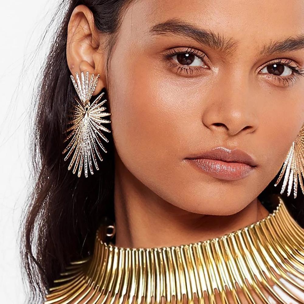 Gold Color Metal Big Exaggerated Torque Choker Necklace Earrings Set