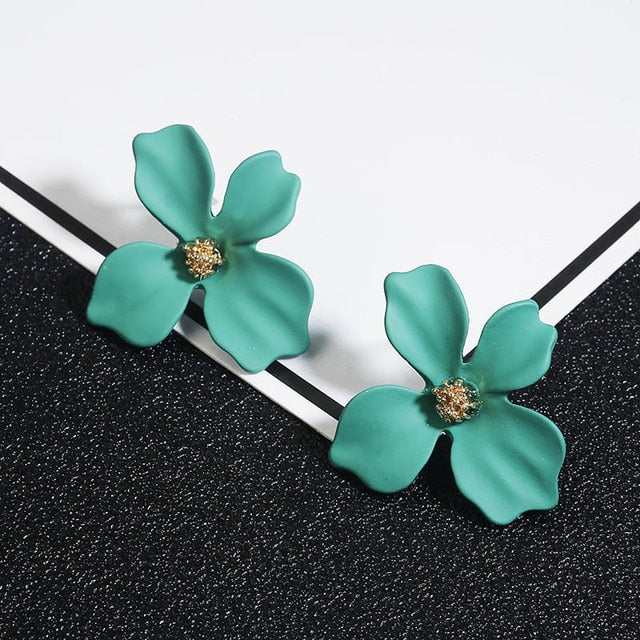 New Cute Small Daisy Flowers Stud Earrings