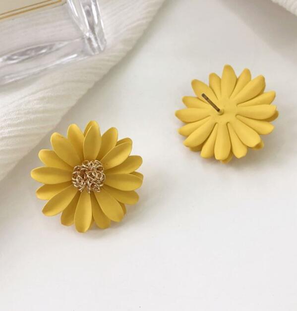 New Cute Small Daisy Flowers Stud Earrings