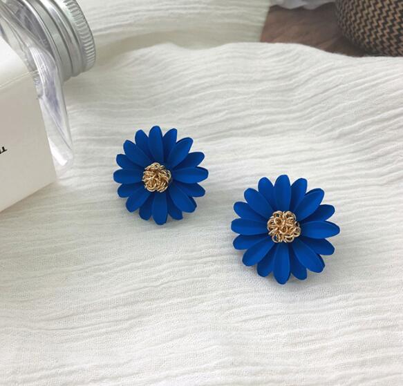 New Cute Small Daisy Flowers Stud Earrings
