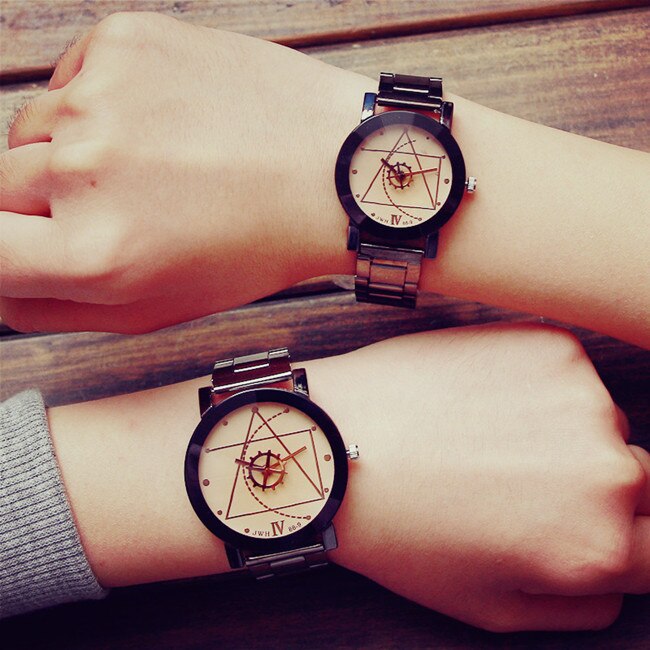Men Gear Triangle Pointer Compass Dial Second Hand Watch