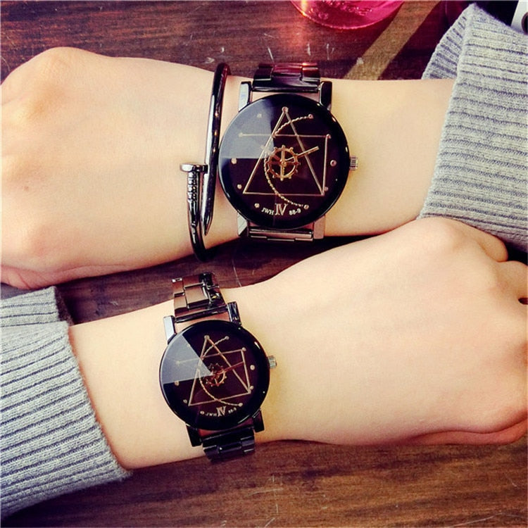 Men Gear Triangle Pointer Compass Dial Second Hand Watch