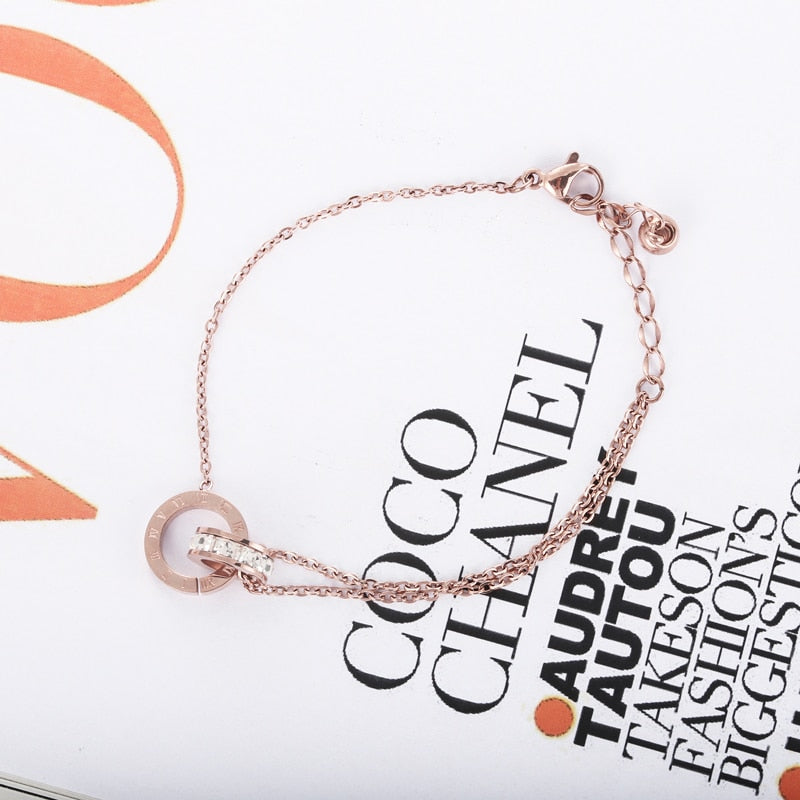 Shiny Circle Crystal Circle Roman Numeral Bracelet For Woman