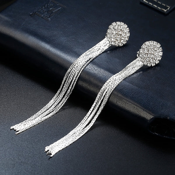 Pendientes largos de plata de lujo con borla y clip para las orejas con diamantes de imitación para mujer