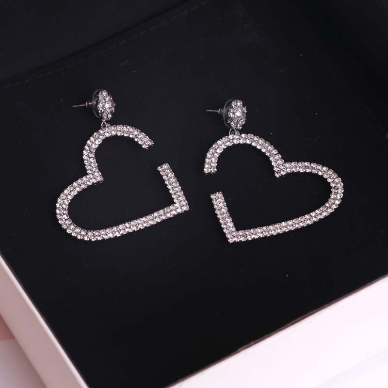Vintage Shiny Hollow Out Heart Dangle Earrings
