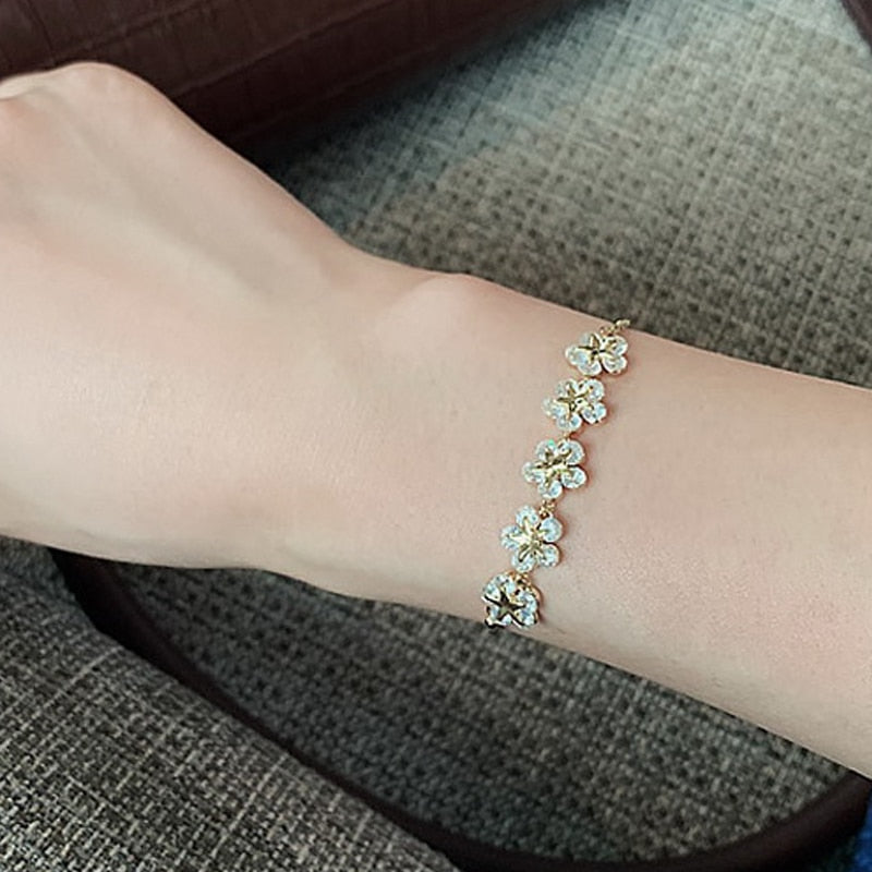 Delicate Flowers Copper Pave Setting Cubic Zircon Charm Bracelets
