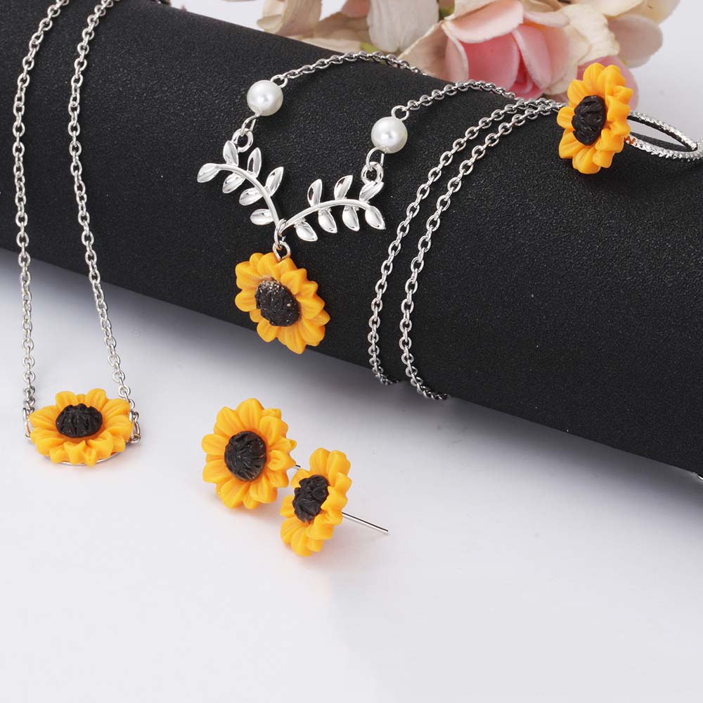 Fashion Sunflower Pendant Necklace Stud Earrings Ring Bracelet Jewelry 5Pcs/Set
