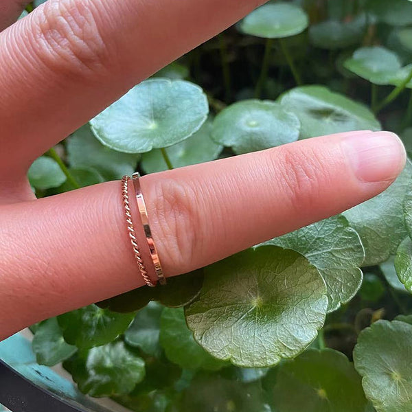 Juego de 2 anillos de boda para parejas en color dorado y plateado