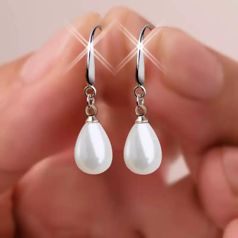 Red Pearl pendant Earrings