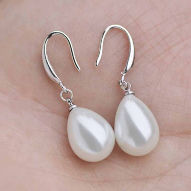 Red Pearl pendant Earrings