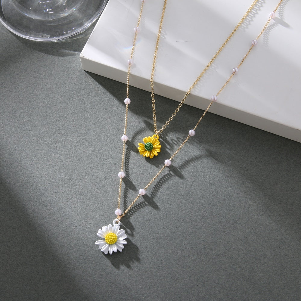 Fashion Layered Pearl Flower Pendant Necklace