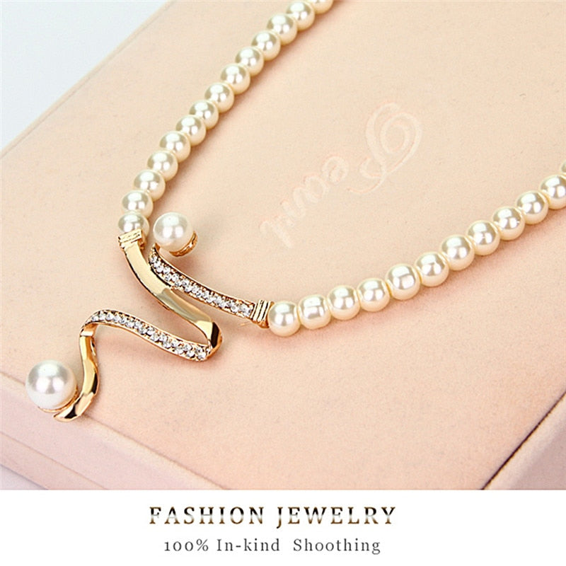 Elegant  Pearl Rhinestone Necklace Earrings Jewelry Set