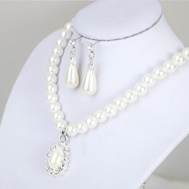 Elegant  Pearl Rhinestone Necklace Earrings Jewelry Set