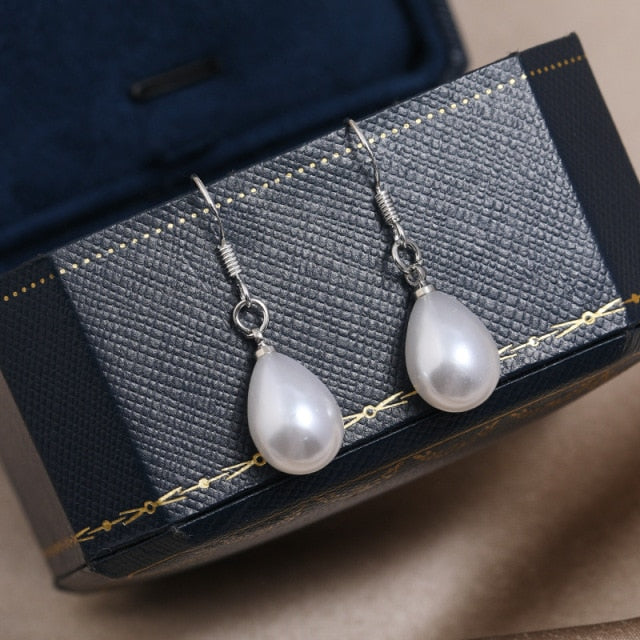 Red Pearl pendant Earrings