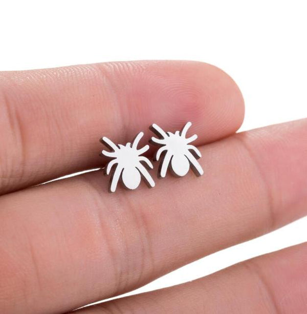 Pendientes minimalistas de moda con forma de corazón en color plata