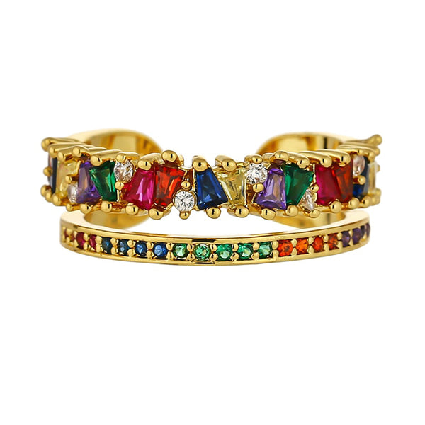 Anillo abierto con dije de arcoíris y corona clásica