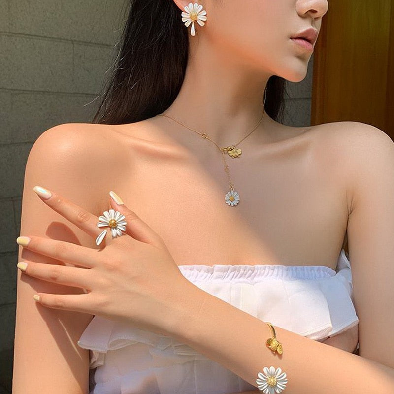 Korean Style Cute Small Daisy Flower Stud Earrings