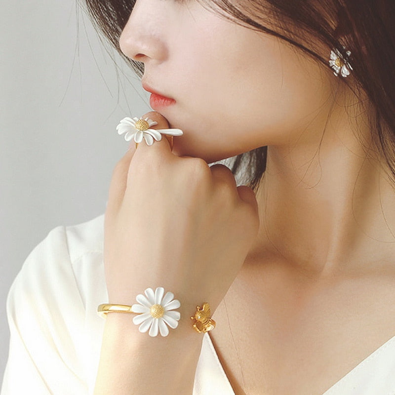 Korean Style Cute Small Daisy Flower Stud Earrings