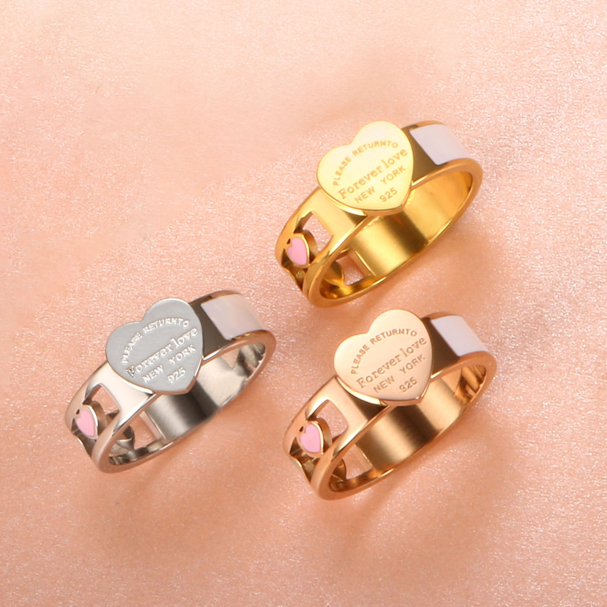 Trendy Hollow Heart Jewelry Set