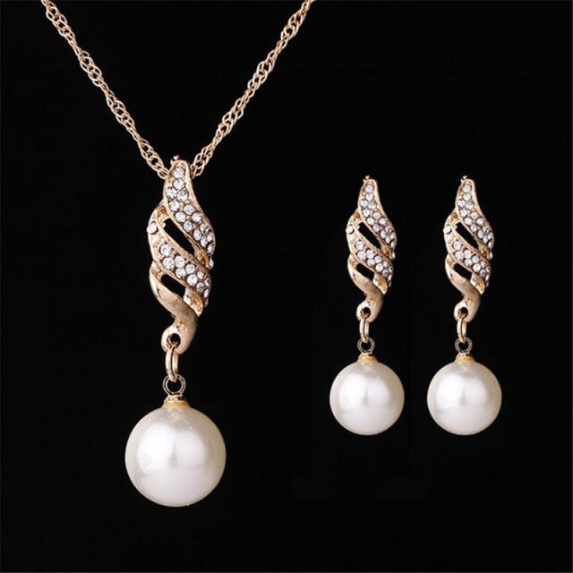 Fashion Pendants Necklaces Earrings sets