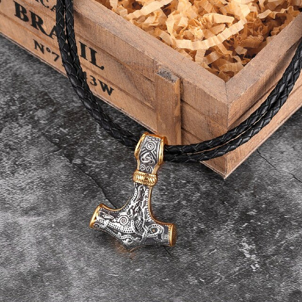 Colgante Mjolnir de acero inoxidable con cadena de cuero genuino dorado