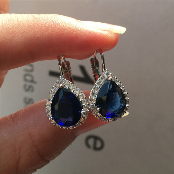 Pendientes de lágrima pequeños de lujo para mujer, estilo bohemio, con clip en color plata.